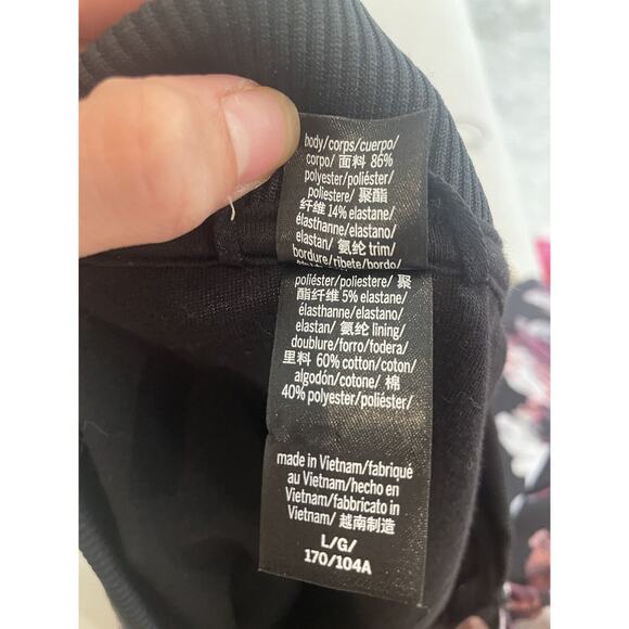 Victoria's Secret Sport Black With Pink Flowers Full‎ Zip Varsity Jacket Large - Picture 5 of 6